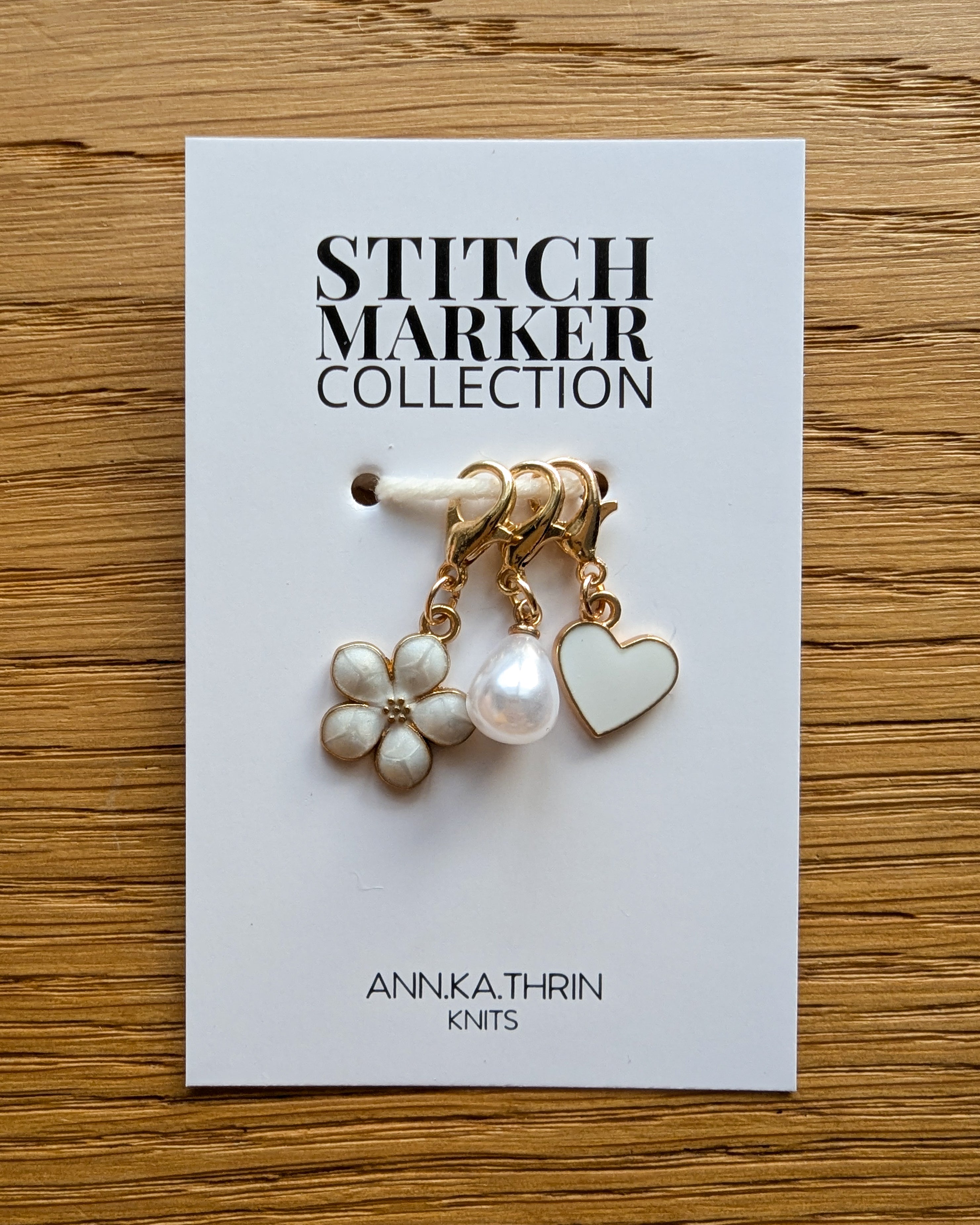 WHITE ELEGANCE stitch marker set