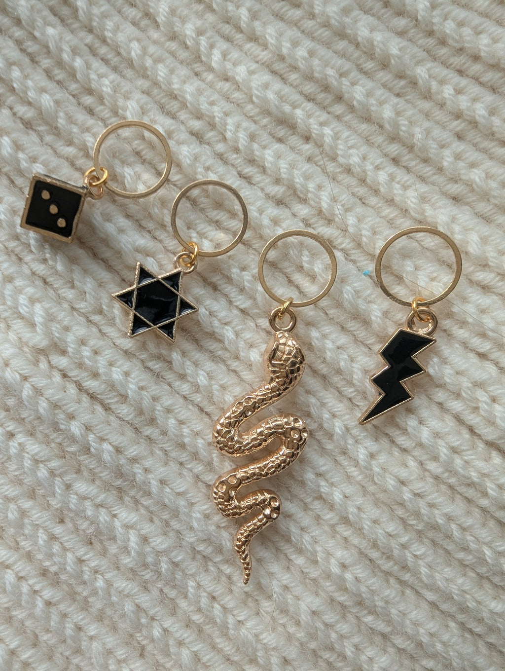 The Rebell stitch marker set