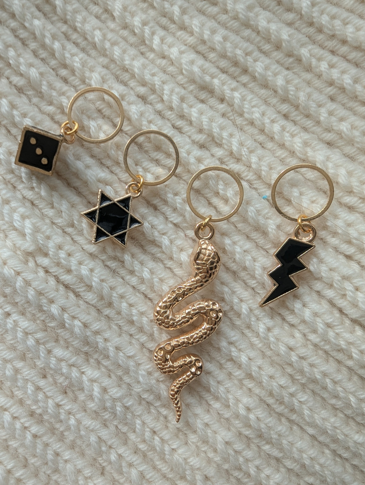 The Rebell stitch marker set