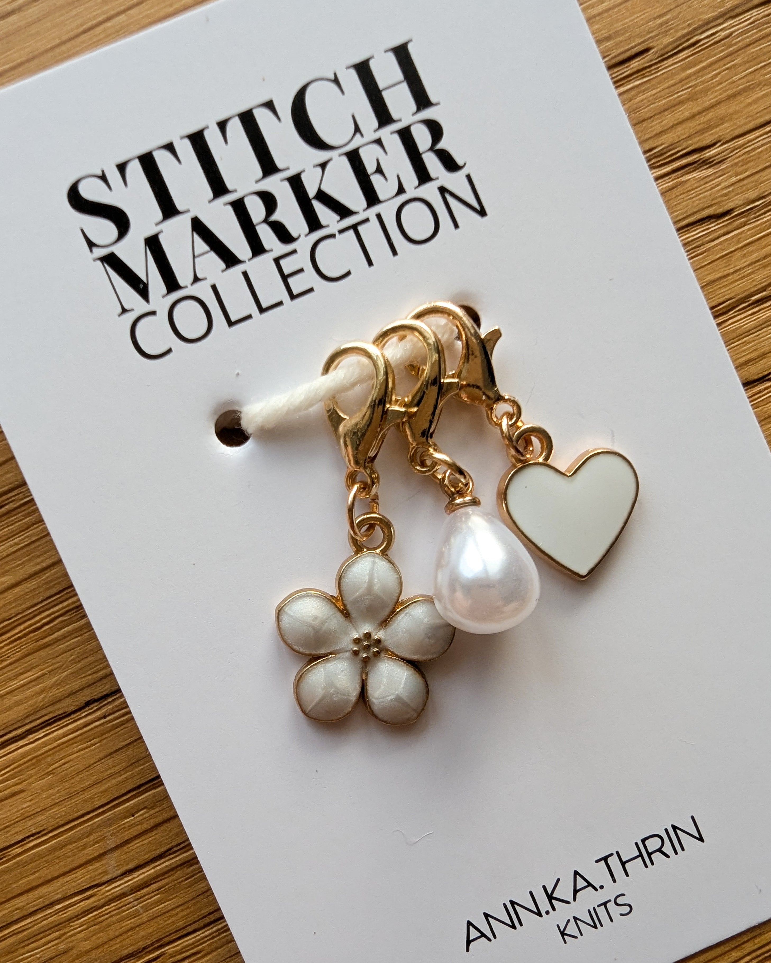 WHITE ELEGANCE stitch marker set